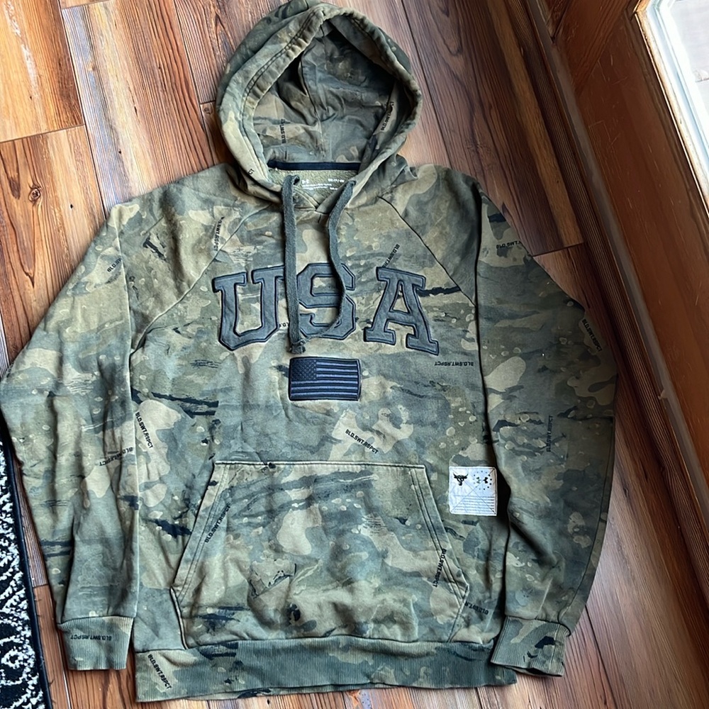 Under Armour project rock hoodie men’s small